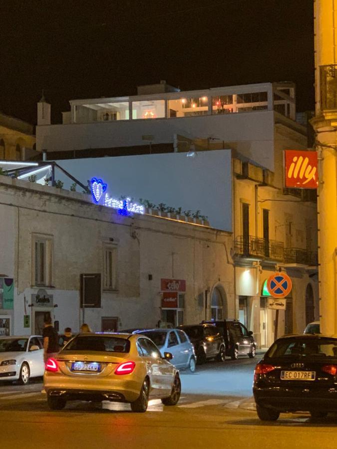مبيت وإفطار غالاتينا Piazza Fontana Luxury المظهر الخارجي الصورة