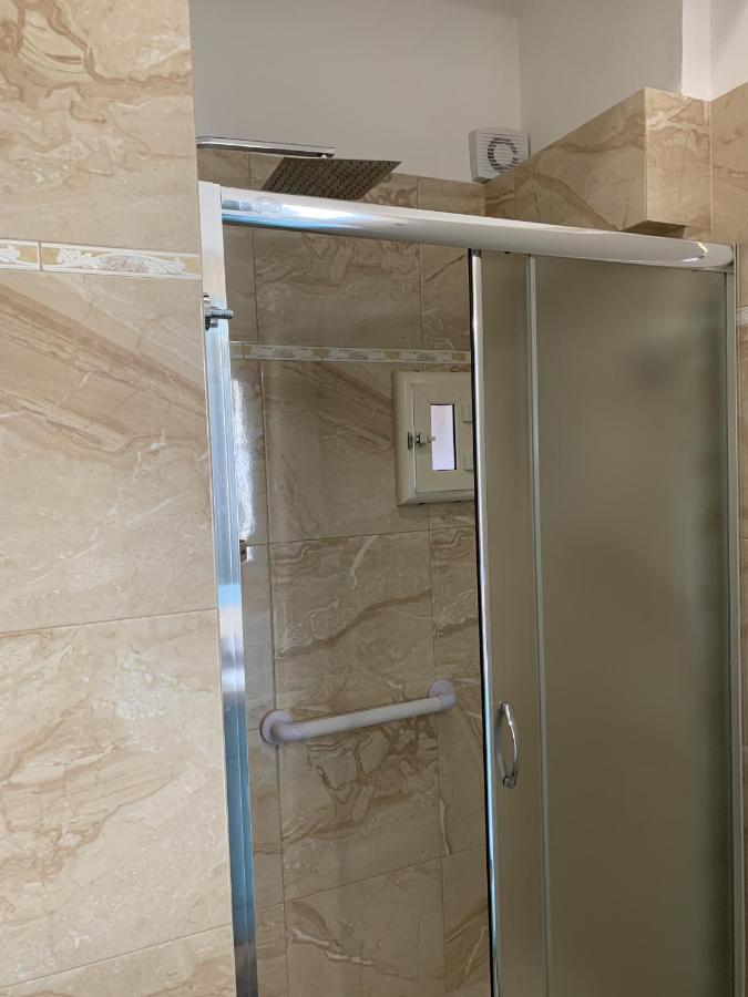 مبيت وإفطار غالاتينا Piazza Fontana Luxury المظهر الخارجي الصورة