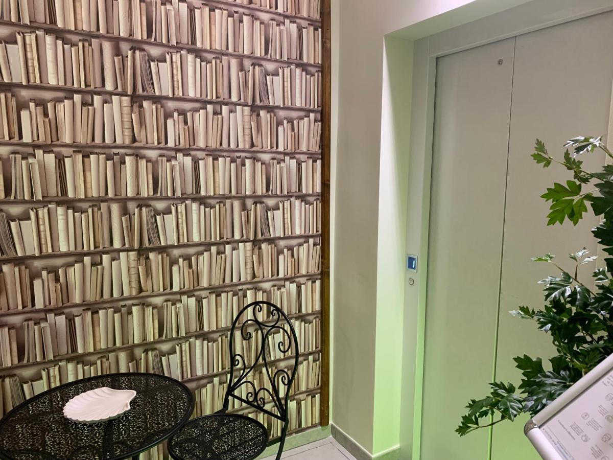 مبيت وإفطار غالاتينا Piazza Fontana Luxury المظهر الخارجي الصورة
